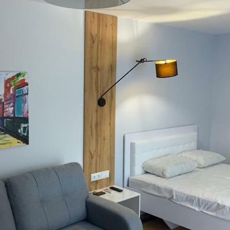 Пр Поля 110 Апартаменты Днепр Экстерьер фото